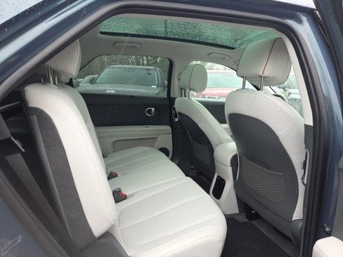 Used 2023 Hyundai Ioniq 5 Limited image 24