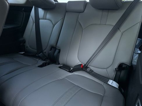 New 2025 Honda Pilot Touring image 16