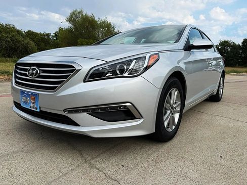 Used 2015 Hyundai Sonata SE FWD image 7