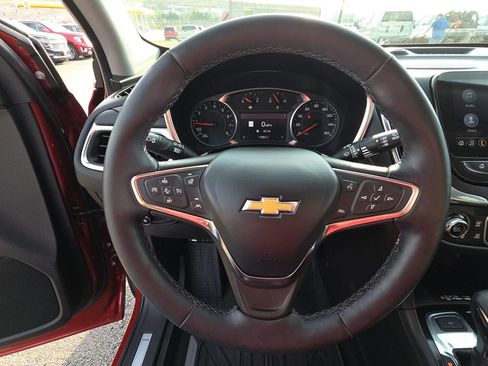 Used 2024 Chevrolet Equinox Premier image 17