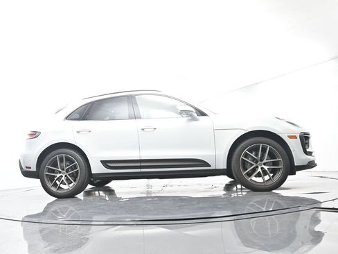 Certified 2023 Porsche Macan AWD/4WD image 48