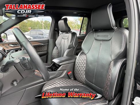 Used 2023 Jeep Grand Cherokee Summit RWD image 19