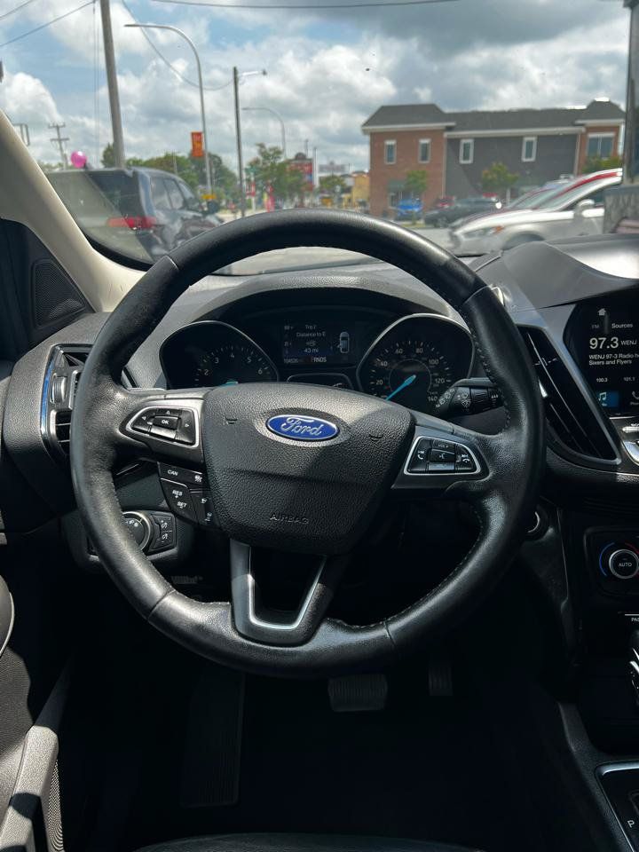 Used 2019 Ford Escape Titanium AWD/4WD image 10