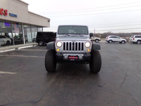 Used 2014 Jeep Wrangler Unlimited Sport w/ Quick Order Package 24S AWD/4WD image 3
