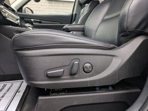 Used 2025 Kia Telluride S image 14