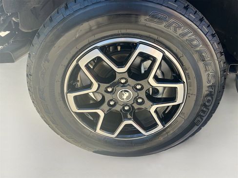Used 2024 Ford Bronco Outer Banks image 31