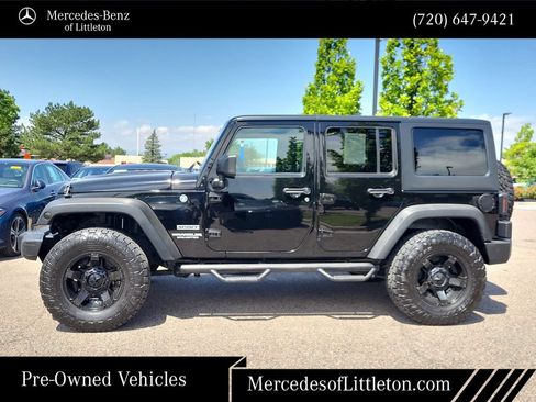 Used 2017 Jeep Wrangler Unlimited Sport w/ Quick Order Package 24S AWD/4WD image 4