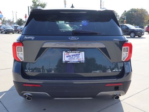 Used 2023 Ford Explorer XLT w/ Equipment Group 202A image 7