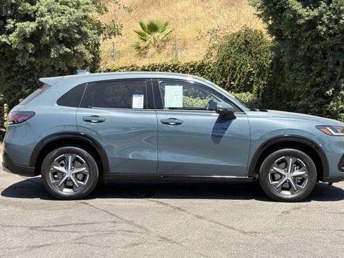 Certified 2024 Honda HR-V EX-L image 3