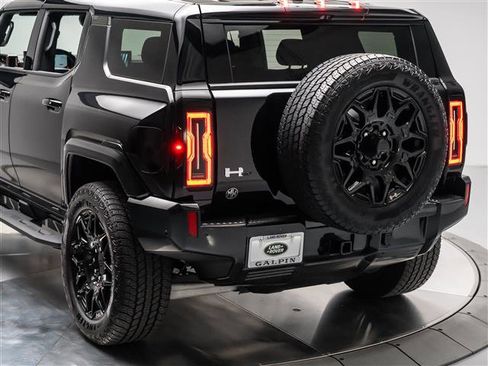 Used 2024 GMC Hummer EV 2X image 35