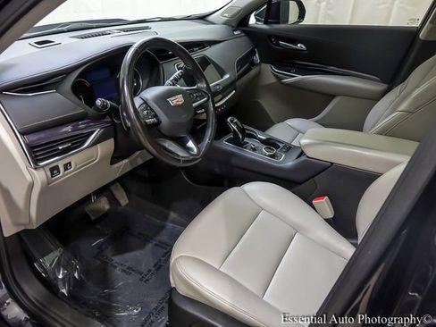 Certified 2023 Cadillac XT4 Luxury w/ Cold Weather Package AWD/4WD image 10