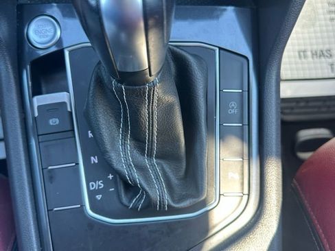 Used 2021 Volkswagen Tiguan SEL image 19