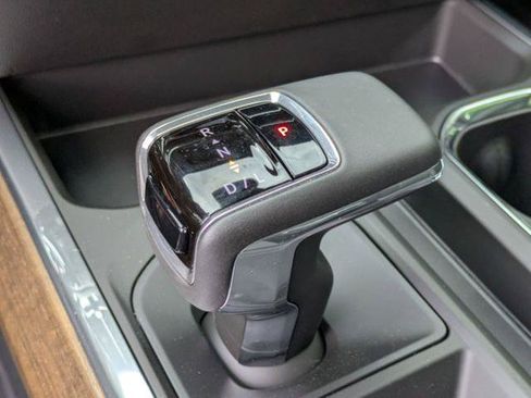 New 2026 Chevrolet Silverado 1500 High Country w/ High Country Premium Package AWD/4WD image 22