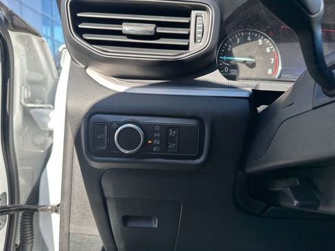 Used 2023 Ford Explorer XLT image 21