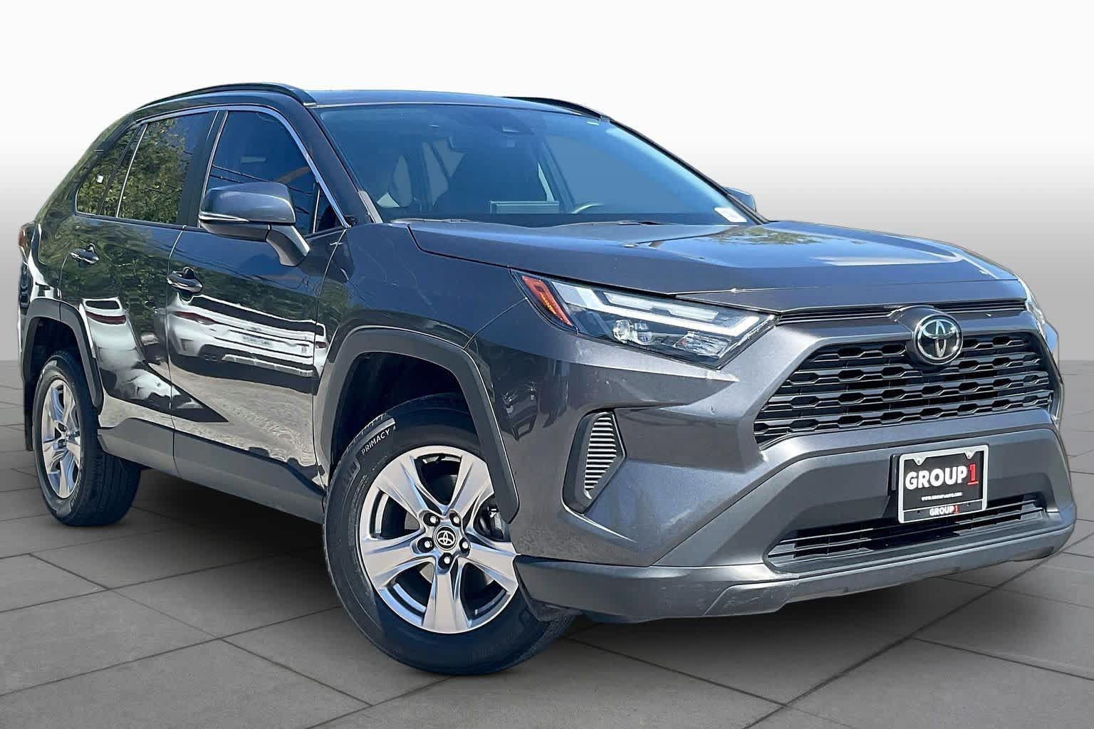 Used 2023 Toyota RAV4 XLE w/ Convenience Package FWD image 3