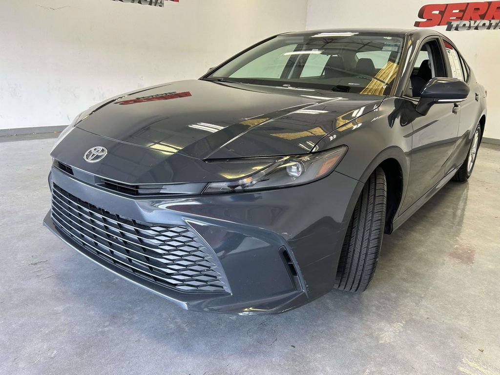 Used 2025 Toyota Camry LE FWD image 7