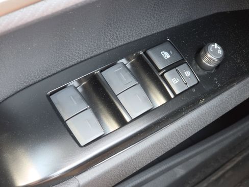 New 2026 Toyota Camry SE FWD image 13