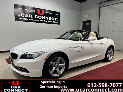 Used 2011 BMW Z4 sDrive30i image 1