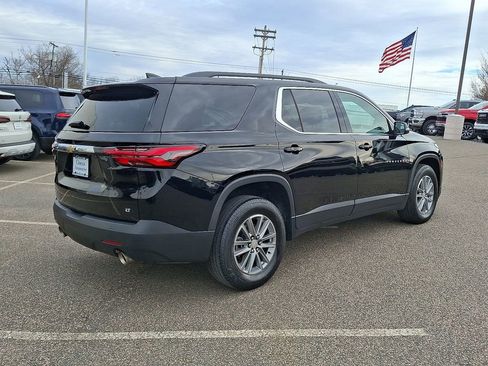 Used 2023 Chevrolet Traverse LT image 10