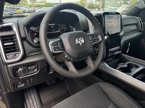 New 2026 RAM 1500 4x4 Crew Cab image 17