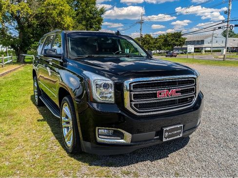 Used 2016 GMC Yukon SLT w/ Premium Edition AWD/4WD image 3