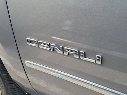 Used 2019 GMC Yukon XL Denali w/ Denali Ultimate Package AWD/4WD image 5