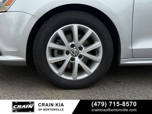 Used 2015 Volkswagen Jetta SE FWD image 32