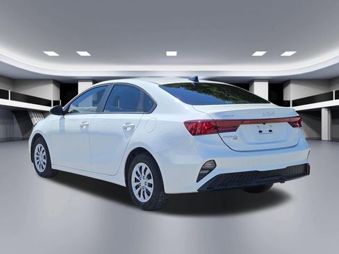 Used 2024 Kia Forte LX FWD image 4