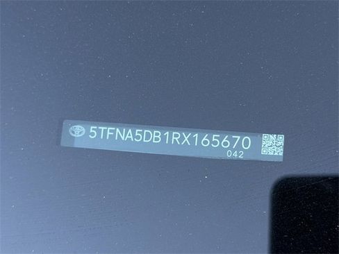 Used 2024 Toyota Tundra Platinum image 32