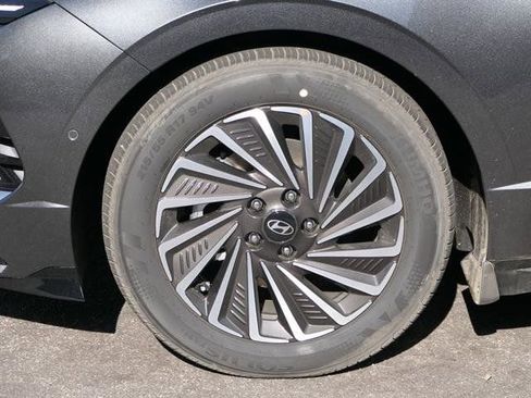 New 2025 Hyundai Sonata Limited image 10