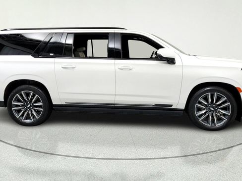 Certified 2023 Cadillac Escalade ESV Sport w/ Touring Package AWD/4WD image 6
