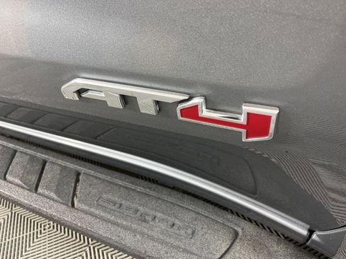 Used 2022 GMC Sierra 1500 AT4 w/ AT4 Preferred Package image 3