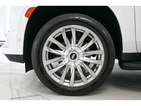 Used 2023 Cadillac Escalade Premium Luxury image 23