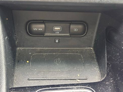 Used 2021 Kia Niro EX Premium image 32