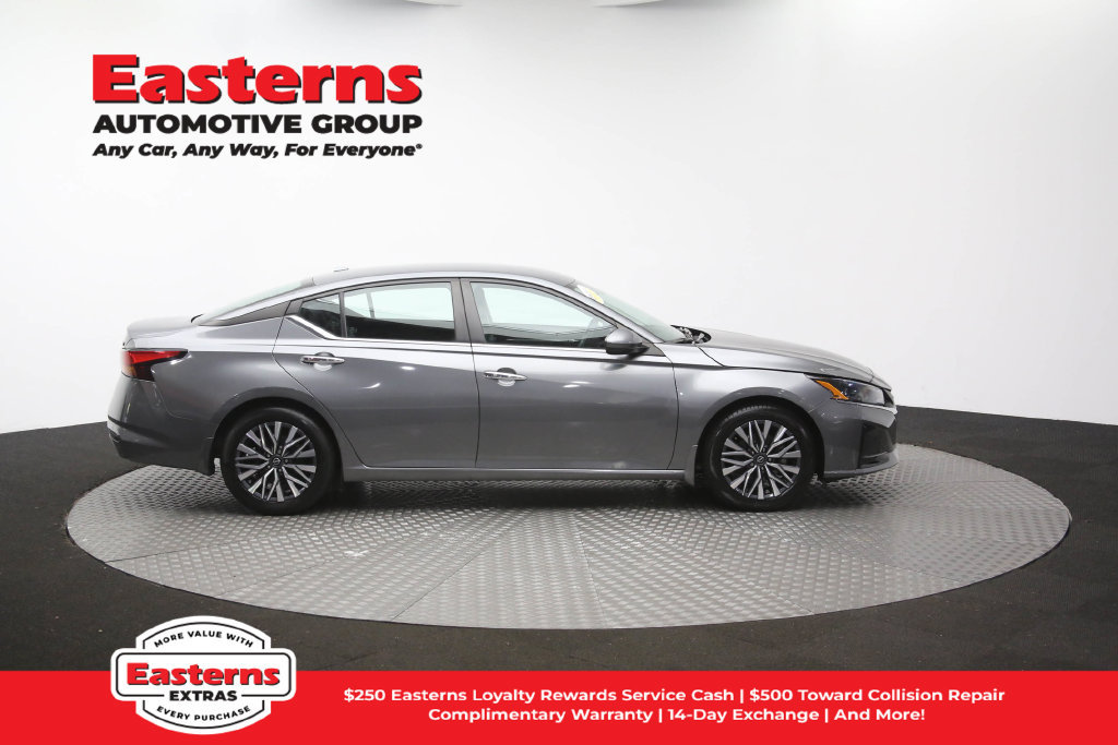 Used 2023 Nissan Altima 2.5 SV FWD image 47