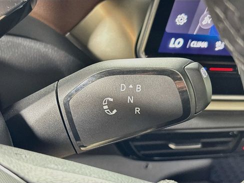 Certified 2025 Volkswagen ID.4 Pro AWD/4WD image 19
