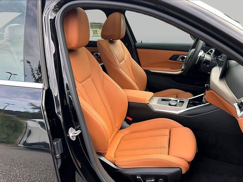 Certified 2025 BMW 330i Sedan RWD image 9