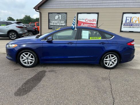 Used 2015 Ford Fusion SE FWD image 8