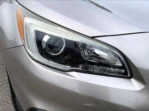 Used 2015 Subaru Outback 2.5i Limited AWD/4WD image 28