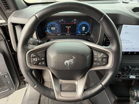 Used 2025 Ford Bronco Badlands w/ Sasquatch Package image 16