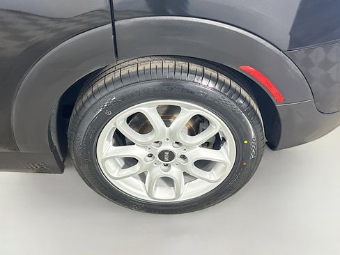 Used 2017 MINI Cooper Clubman ALL4 image 36