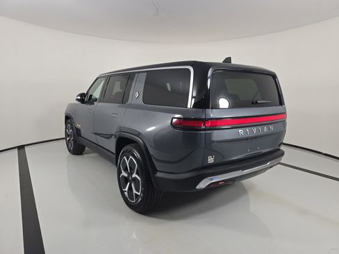 Used 2023 Rivian R1S Launch Edition AWD/4WD image 3