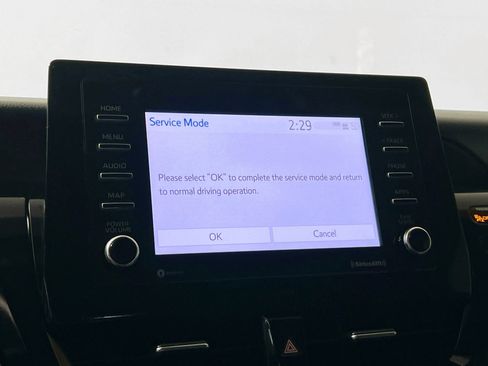 Used 2024 Toyota Camry LE image 28