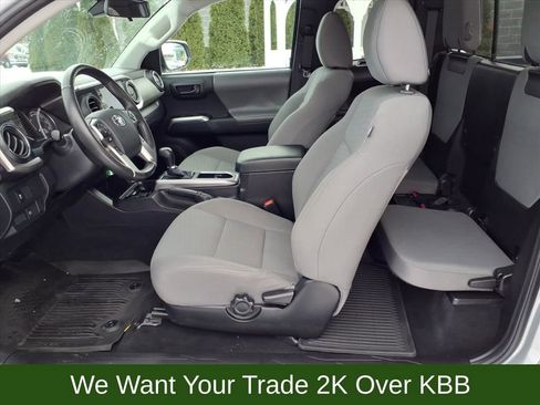 Used 2022 Toyota Tacoma SR5 image 12