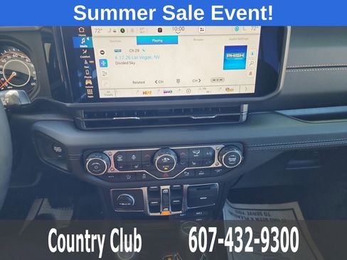 Used 2026 Jeep Gladiator Sport AWD/4WD image 14