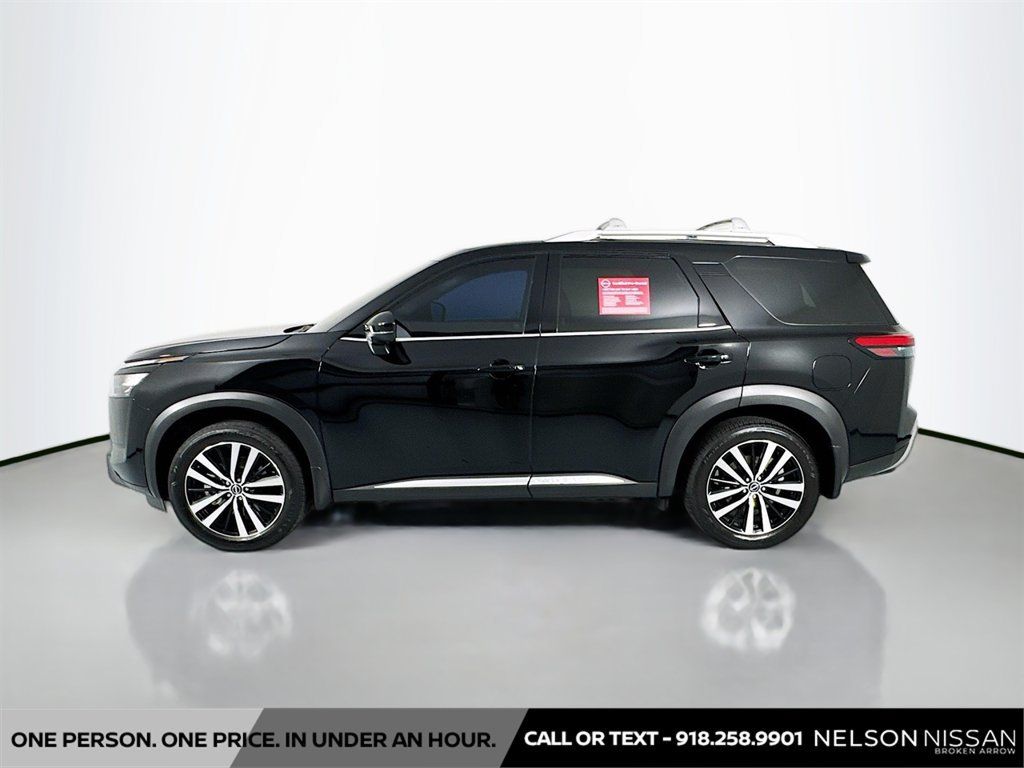 Certified 2025 Nissan Pathfinder Platinum w/ Cargo Package FWD image 8