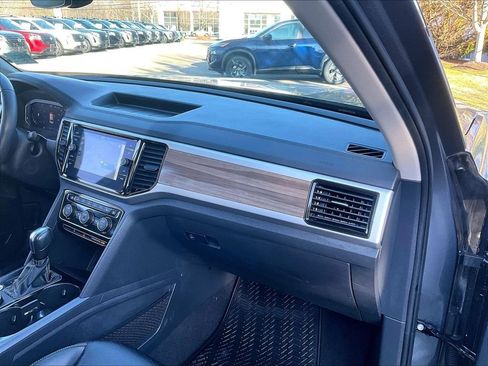 Used 2023 Volkswagen Atlas SEL AWD/4WD image 13