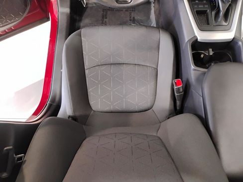 Used 2025 Toyota RAV4 XLE w/ Convenience Package image 67