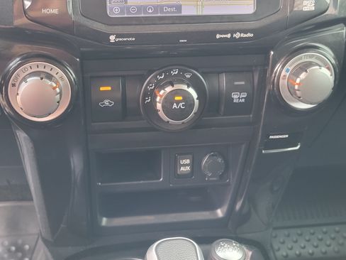 Used 2019 Toyota 4Runner TRD Off-Road Premium AWD/4WD image 20