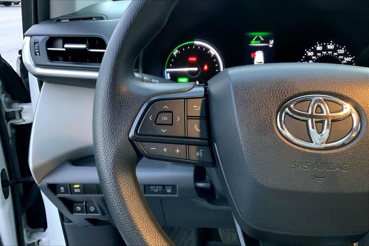 Used 2022 Toyota Sienna LE FWD image 21